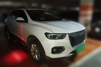 Haval H2s 2018, 70800 км, за 32399.12 CNY