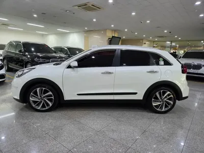 Kia Niro 2017, 189156 км, за 8200000 KRW