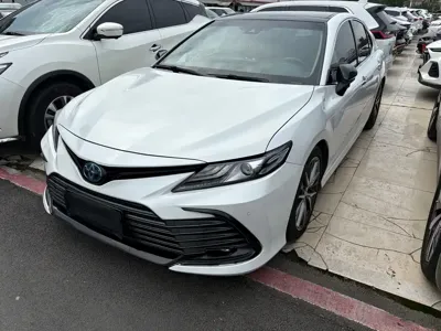 Toyota Camry · 2022 год