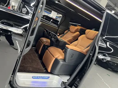 Toyota Vellfire 2023, 50800 км, за 788000 CNY - фото 11