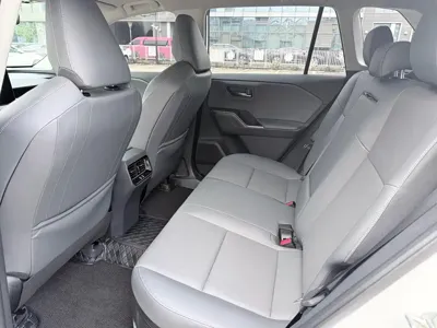 Toyota RAV4 2026, 7000 км, за 176000 CNY - фото 13
