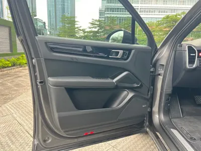Porsche Cayenne 2021, 85000 км, за 418000 CNY - фото 18