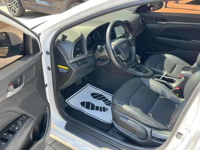 Hyundai Avante 2017, 130000 км, за 8900000 KRW - фото 8