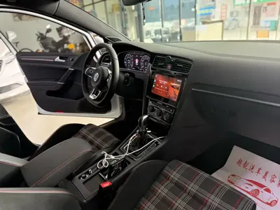 Volkswagen Golf GTI 2018, 110000 км, за 96800 CNY - фото 6
