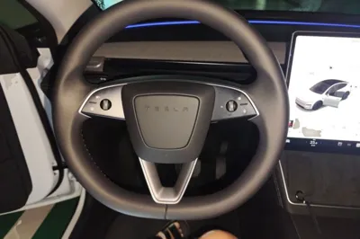 Tesla Model Y 2025, 5100 км, за 293521.22 CNY - фото 10