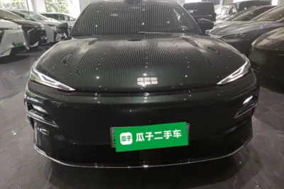 Geely Galaxy Galaxy 8 2025, 4700 км, за 146931.31 CNY