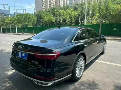 Audi A8 2019, 73000 км, за 268800 CNY - фото 9
