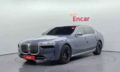 BMW 7-Series · 2023 год