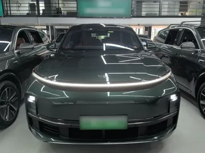 Li Auto L8 2023, 45300 км, за 233347.09 CNY