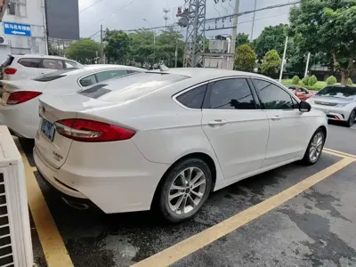 Ford Mondeo 2019, 129000 км, за 49800 CNY - фото 9