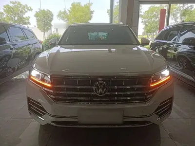 Volkswagen Touareg 2019, 123200 км, за 195900 CNY