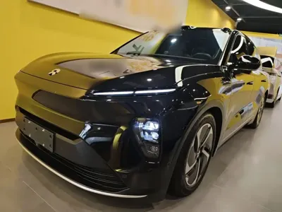 Nio ES8 · 2024 год
