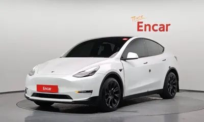 Tesla Model Y · 2022 год