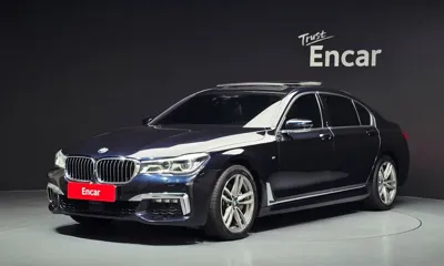 BMW 7-Series · 2017 год