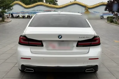 BMW 5 Series New Energy 2022, 36400 км, за 230344.11 CNY - фото 12