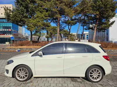 Mercedes-Benz B-Class 2017, 195525 км, за 7900000 KRW