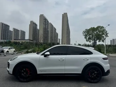 Porsche Cayenne 2020, 45800 км, за 398000 CNY