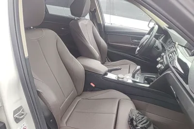 BMW 3 Series 2019, 90100 км, за 104514.28 CNY - фото 19