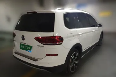 Volkswagen Touran 2021, 83100 км, за 77893.64 CNY - фото 6