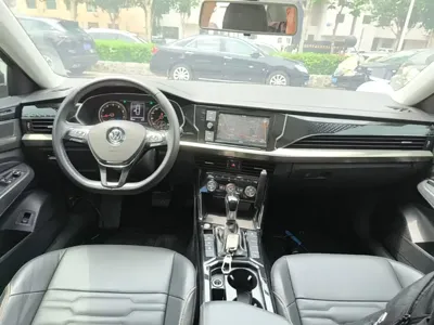 Volkswagen Passat 2019, 80700 км, за 78300 CNY - фото 10