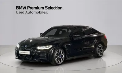 BMW i4 · 2023 год