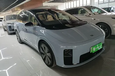 Li Auto Li Auto i8 2025, 13300 км, за 316096.63 CNY - фото 3