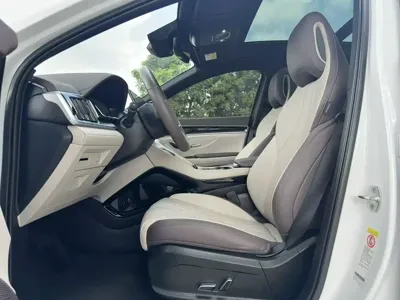 BYD PLUS New Energy 2024, 44000 км, за 93800 CNY