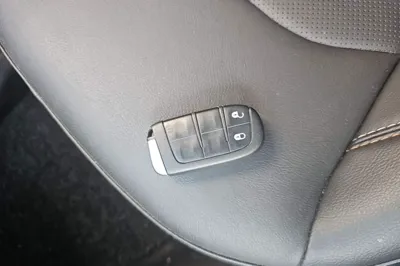 Jeep Compass 2019, 60100 км, за 47728.54 CNY - фото 23