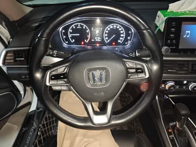 Honda Accord 2018, 103200 км, за 87707.4 CNY - фото 11