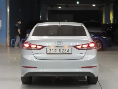 Hyundai Avante 2017, 117508 км, за 7800000 KRW