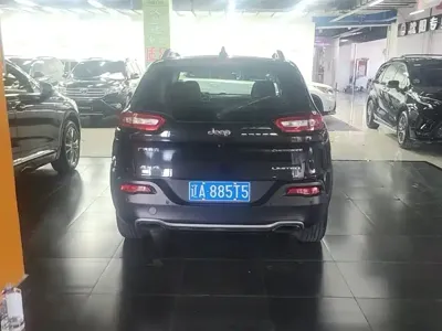 Jeep Cherokee 2016, 98000 км, за 88000 CNY - фото 4