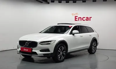Volvo V90 · 2025 год