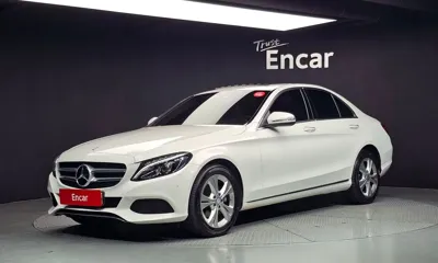Mercedes-Benz C-Class · 2017 год