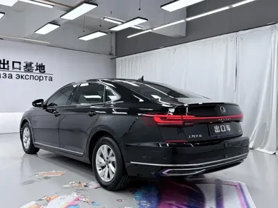 Volkswagen Passat 2022, 54000 км, за 123800 CNY