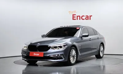 BMW 5-Series · 2018 год