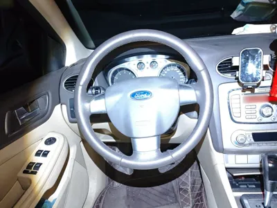 Ford Focus 2013, 68500 км, за 20133.09 CNY - фото 11