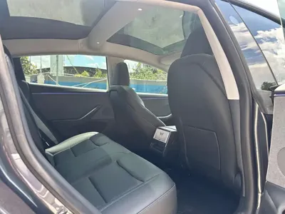 Tesla Model 3 2025, 40000 км, за 152800 CNY - фото 6