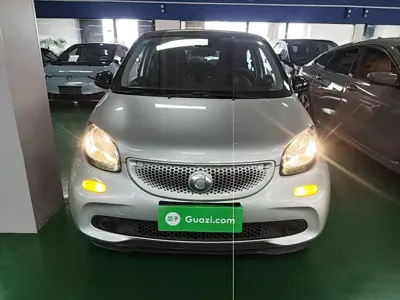 Smart Smart Forfour 2017, 34500 км, за 52500 CNY