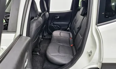 Jeep Renegade 2023, 4886 км, за 27990000 KRW - фото 11