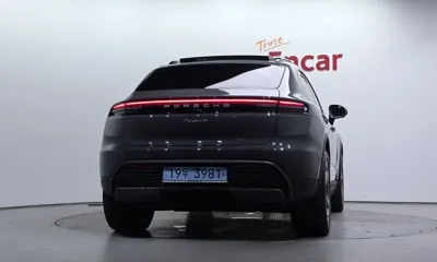 Porsche Macan 2025, 9851 км, за 106000000 KRW