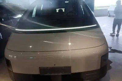 Li Auto MEGA 2025, 9700 км, за 498522.28 CNY - фото 2