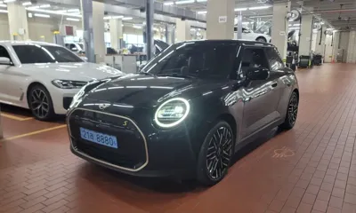 MINI Cooper · 2024 год