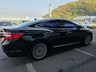 Hyundai Grandeur 2016, 294557 км, за 2900000 KRW