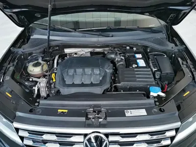 Volkswagen Tiguan L 2021, 52500 км, за 103800 CNY - фото 10