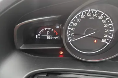 Mazda Mazda 3 Axela 2017, 88600 км, за 45777.35 CNY - фото 12