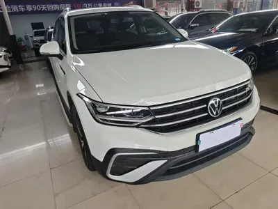 Volkswagen Tiguan L 2022, 24000 км, за 175799 CNY