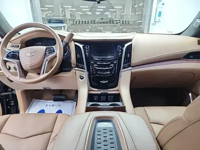 Cadillac Escalade 2017, 126993 км, за 32500000 KRW - фото 7