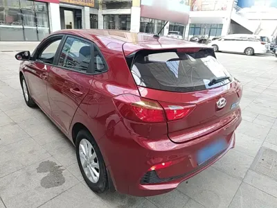 Hyundai Verna RV 2018, 68500 км, за 18100 CNY - фото 5