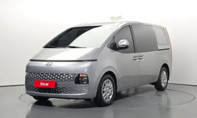 Hyundai Staria · 2022 год
