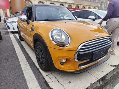 MINI MINI 2015, 57500 км, за 46100 CNY